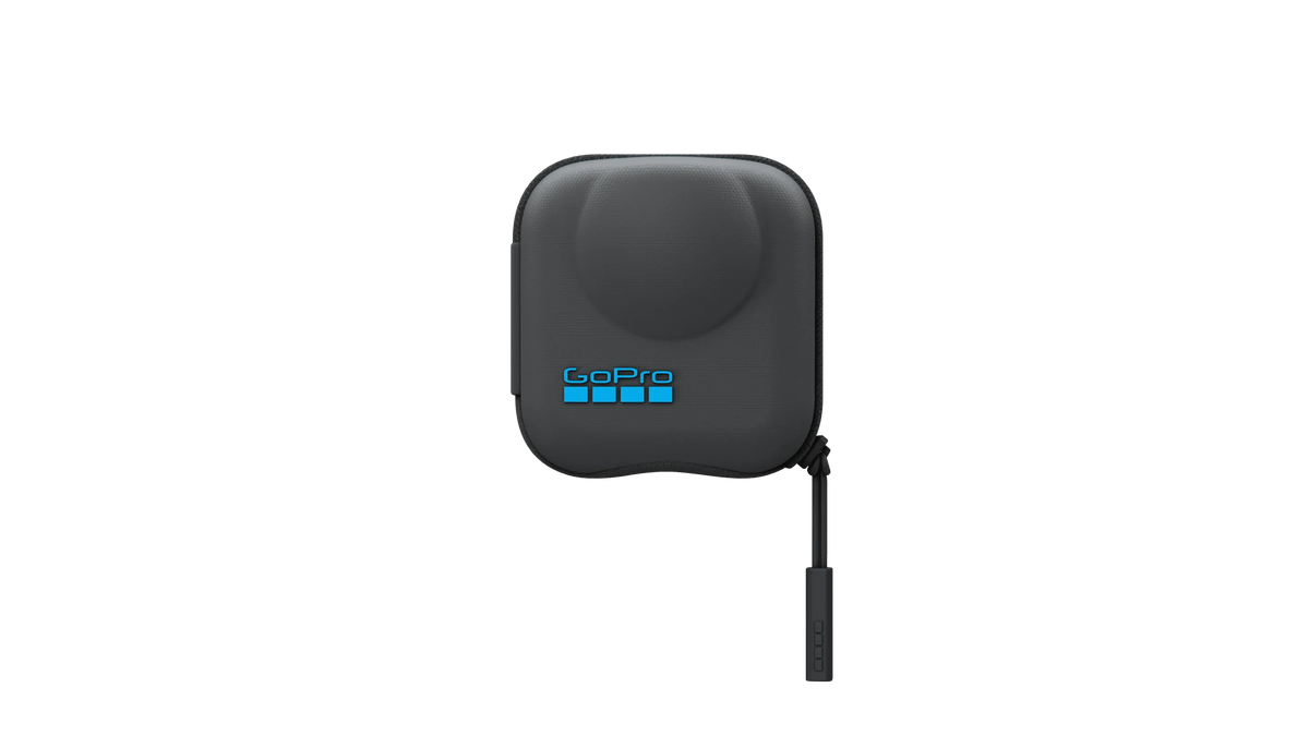 Comparación tamaño estuche GoPro MAX2 diseño compacto portátil