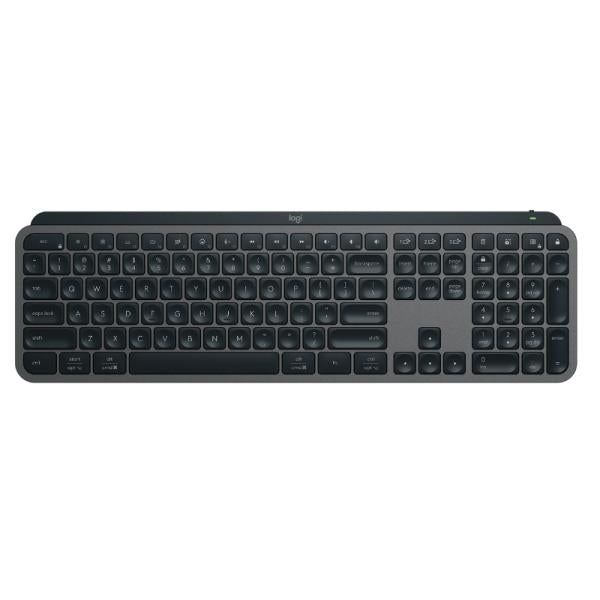 Teclado Logitech MX Keys S en uso con retroiluminación activada en ambiente oscuro