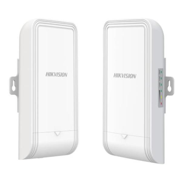 Puente inalámbrico Hikvision DS-3WF3000-EI-5AC/P vista frontal con antenas integradas