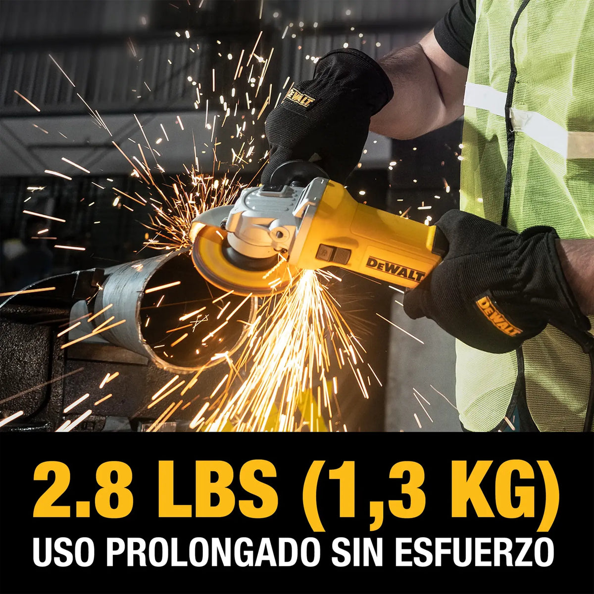 Esmeriladora DEWALT DWE750-B3, peso de 2.8 lbs (1.3 kg)