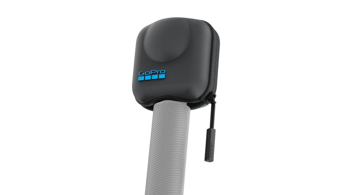 Estuche protector GoPro MAX2 cerrado vista frontal con logo