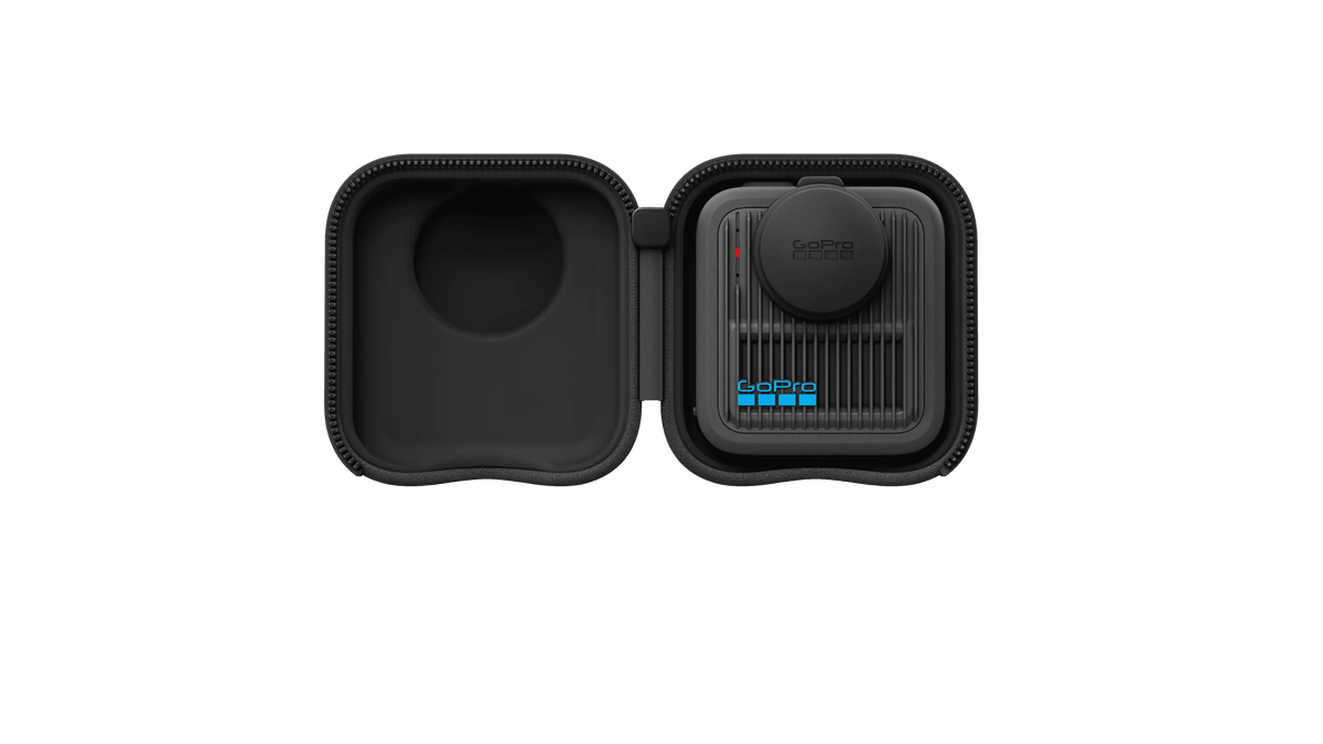 GoPro MAX2 dentro del estuche protector ajuste perfecto