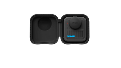 GoPro MAX2 dentro del estuche protector ajuste perfecto