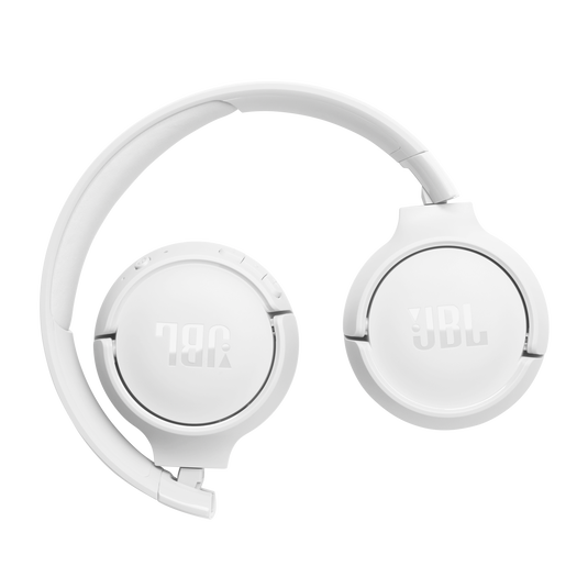 Audífonos JBL Tune 520BT plegados para transporte compacto
