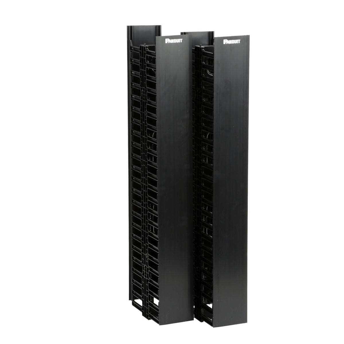 Panduit organizador vertical NetRunner WMPV45E, vista de instalación en rack