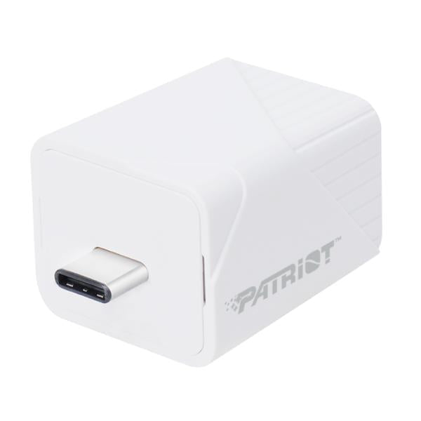 Memoria USB Patriot iLuxe Cube 256GB con conector Type-C vista frontal
