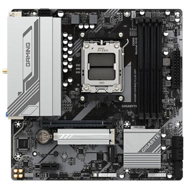 Motherboard Gigabyte B650M Gaming Plus WiFi vista superior mostrando socket AM5 y puertos
