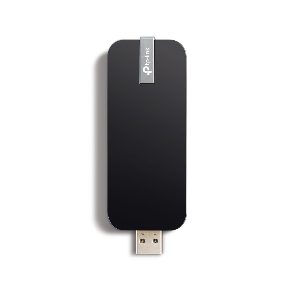 TP-Link Archer T4U conectado a puerto USB de computadora portátil