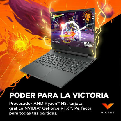 Vista inferior laptop HP Victus con rejillas de ventilación y etiquetas técnicas