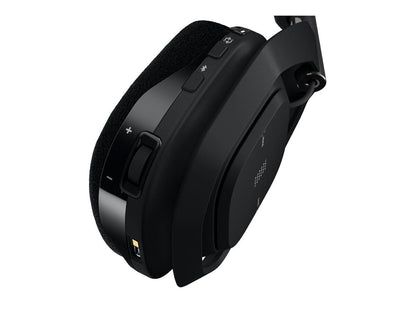 Controles de volumen y configuración en auricular Logitech A50 X