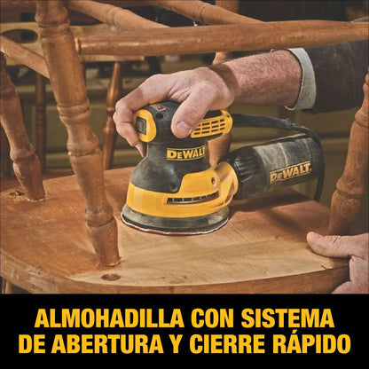 DEWALT lijadora orbital DWE6421-B3 en uso sobre madera