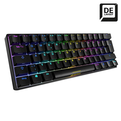 Detalle de teclas del teclado gaming Sharkoon SGK50 S4 con retroiluminación RGB activada en ambiente oscuro