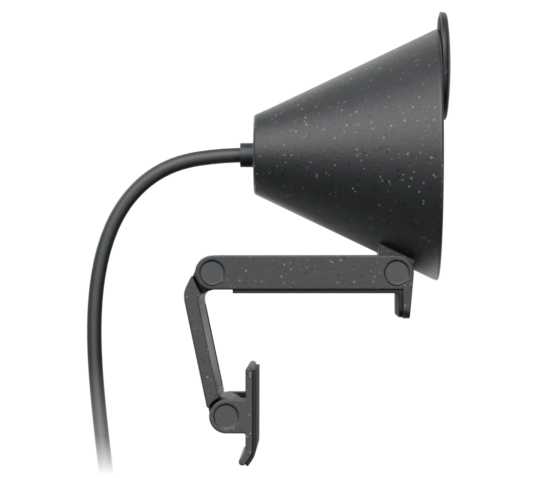 Empaque original Logitech Brio 300 con accesorios incluidos