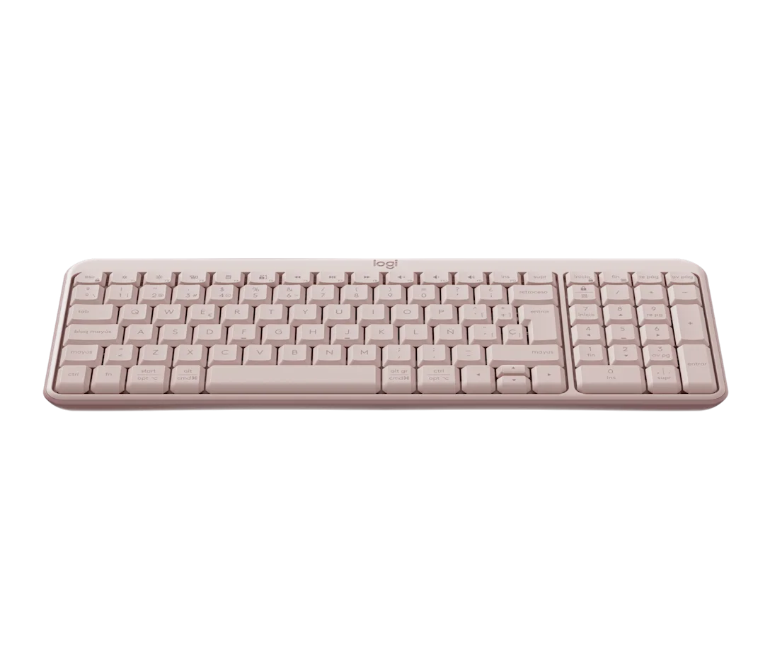 Teclado Logitech K250 en ángulo mostrando grosor y teclas