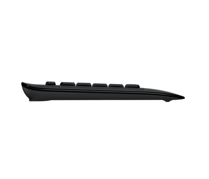 Teclado Logitech Signature K650 en uso sobre escritorio con palm rest