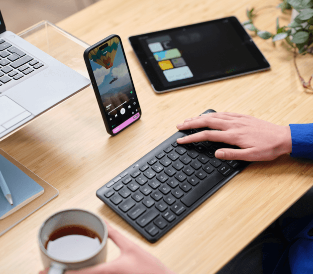 Empaque y accesorios incluidos con el teclado Trust Lyra 25059