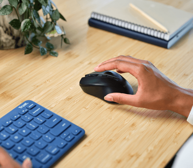 Detalle lateral izquierdo mouse Trust Mydo diseño ergonómico