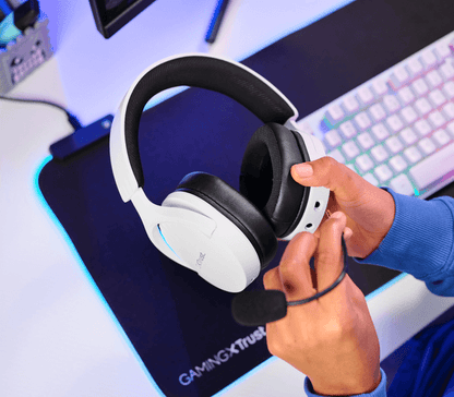 Controles integrados auriculares Trust GXT 491W gaming blancos