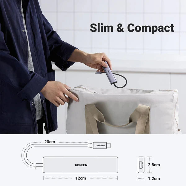 Hub USB-C UGREEN CM478 vista diagonal mostrando diseño compacto